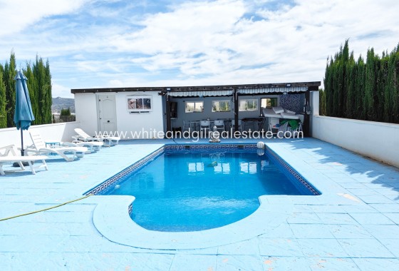 Venta - Chalet / Villa - Pinoso