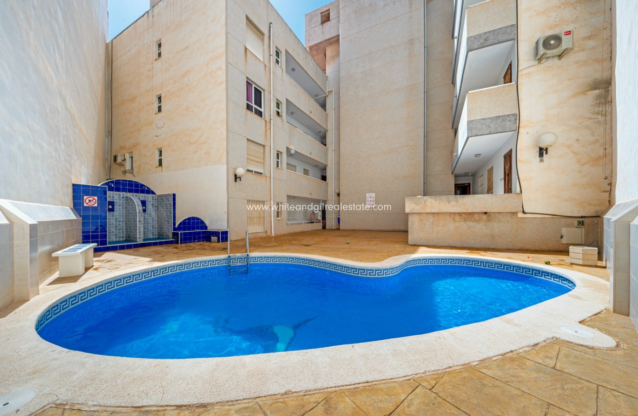 Sale - Apartment / flat - Daya vieja - Torrevieja