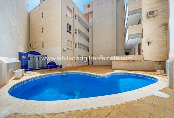 Sale - Apartment / flat - Daya vieja - Torrevieja