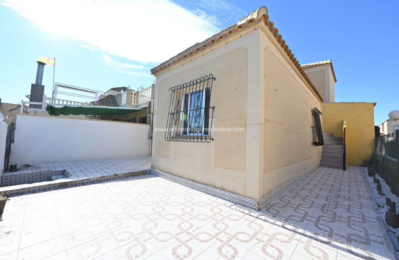 Sale - Townhouse - Torrevieja - Centro