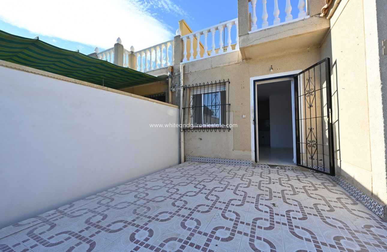 Sale - Townhouse - Torrevieja - Centro