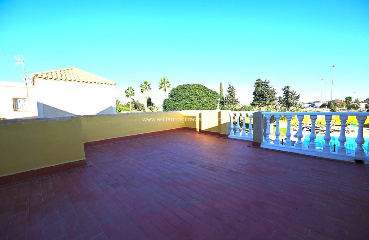 Sale - Townhouse - Torrevieja - Centro