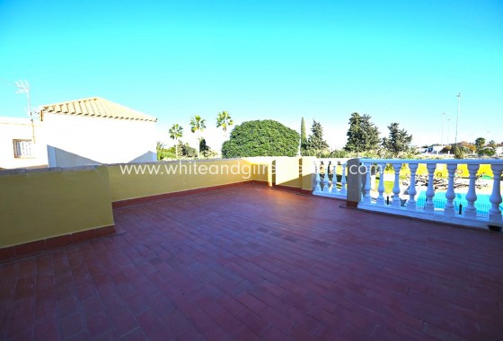 Sale - Townhouse - Torrevieja - Centro