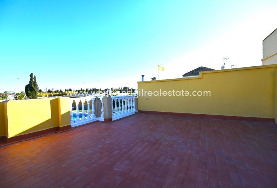 Sale - Townhouse - Torrevieja - Centro