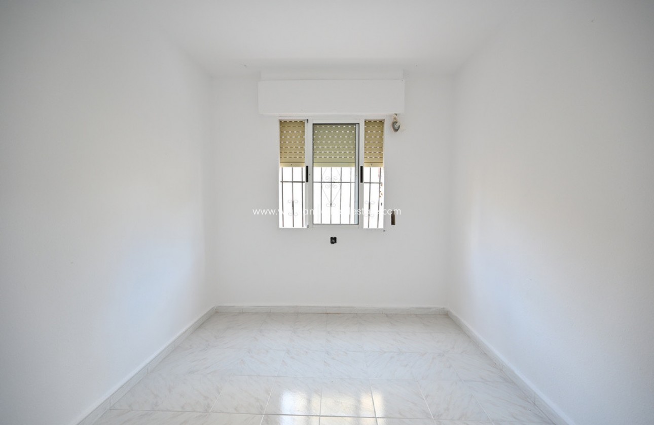 Sale - Townhouse - Torrevieja - Centro