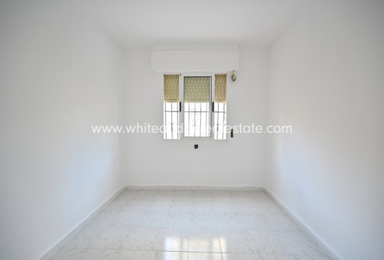 Sale - Townhouse - Torrevieja - Centro