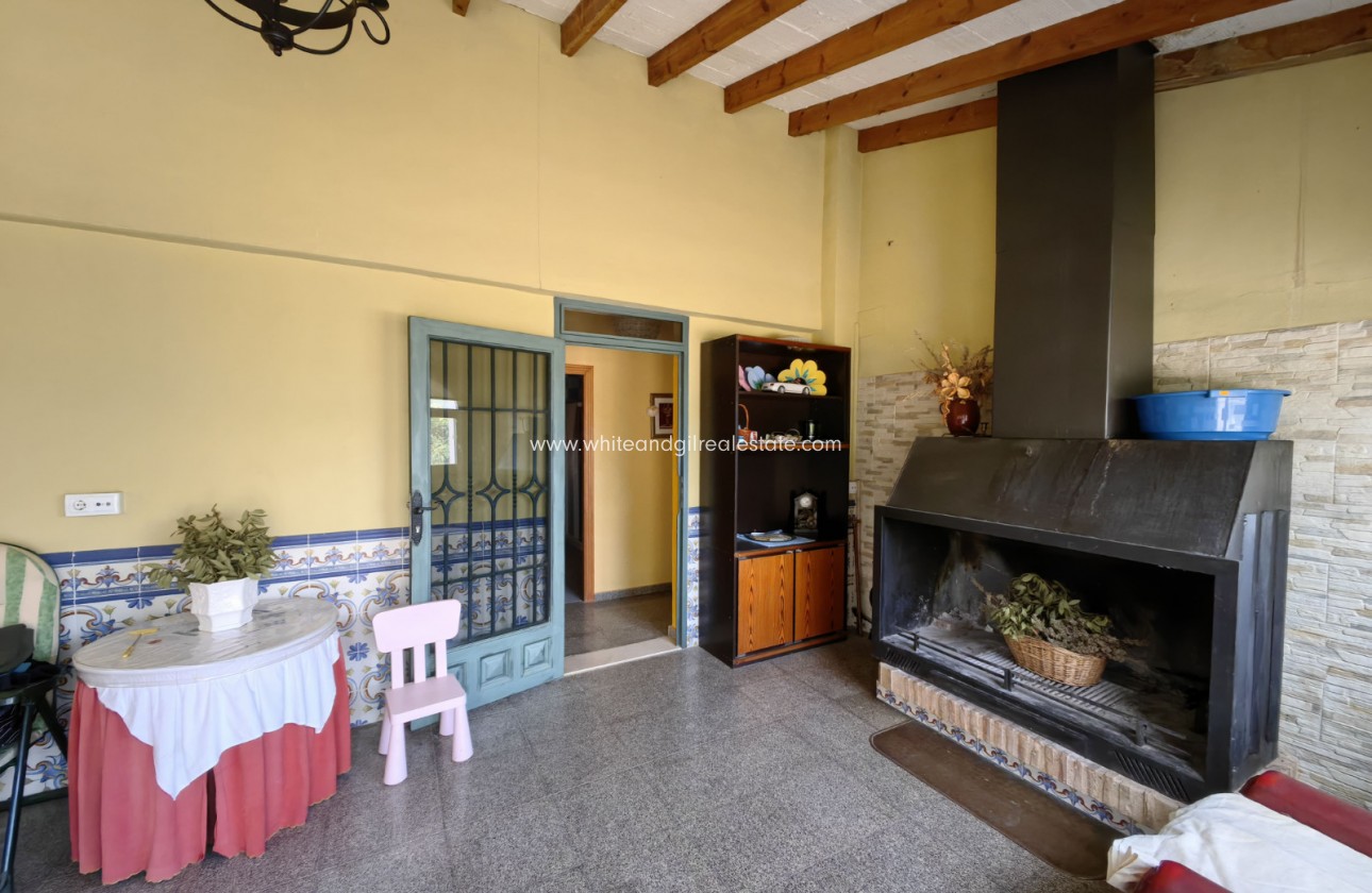 Sale - Country house  - Pinoso