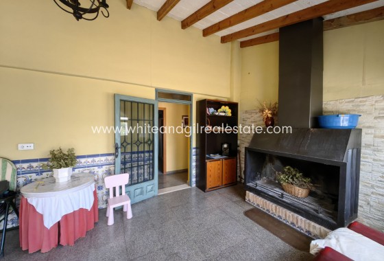 Sale - Country house  - Pinoso