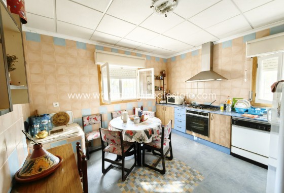 Sale - Country house  - Pinoso