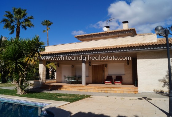 Sale - Villa  - Elda - Edge of town