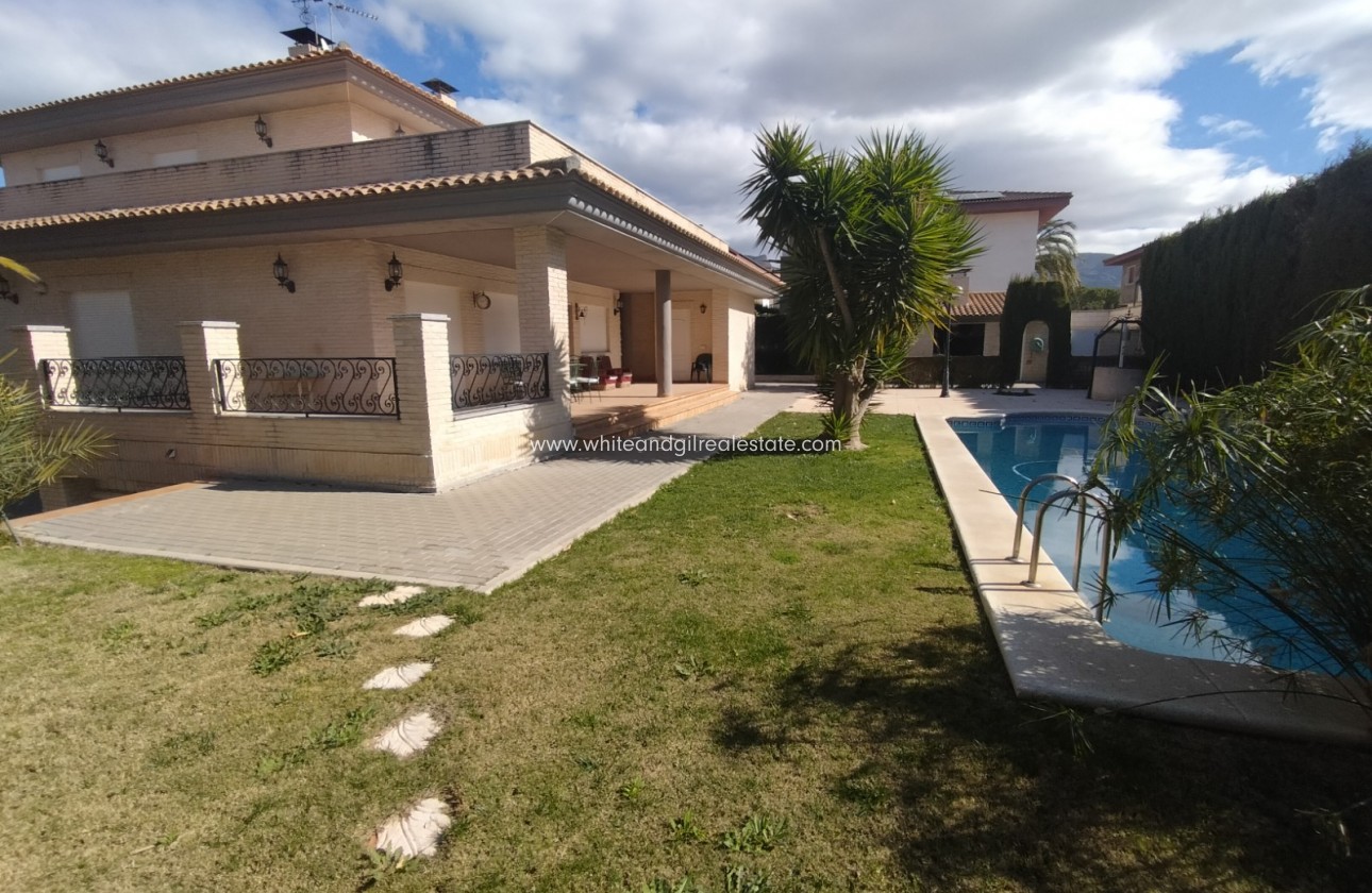 Sale - Villa  - Elda - Edge of town