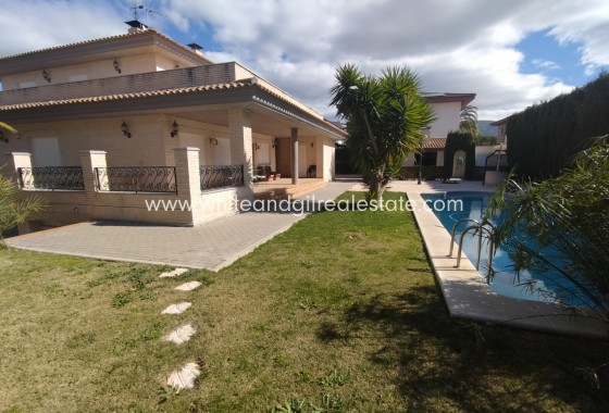 Sale - Villa  - Elda - Edge of town