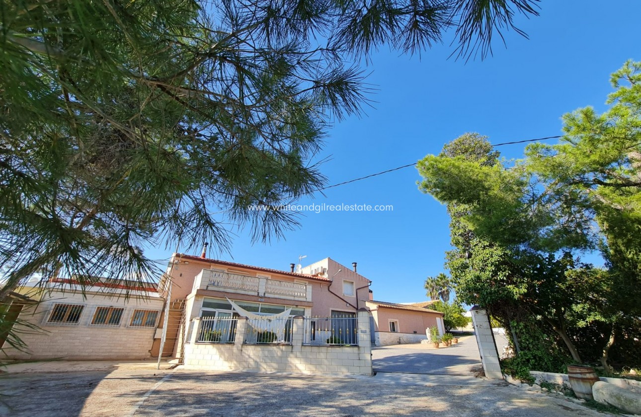 Sale - Country house  - Monóvar/Monóver - Rural location