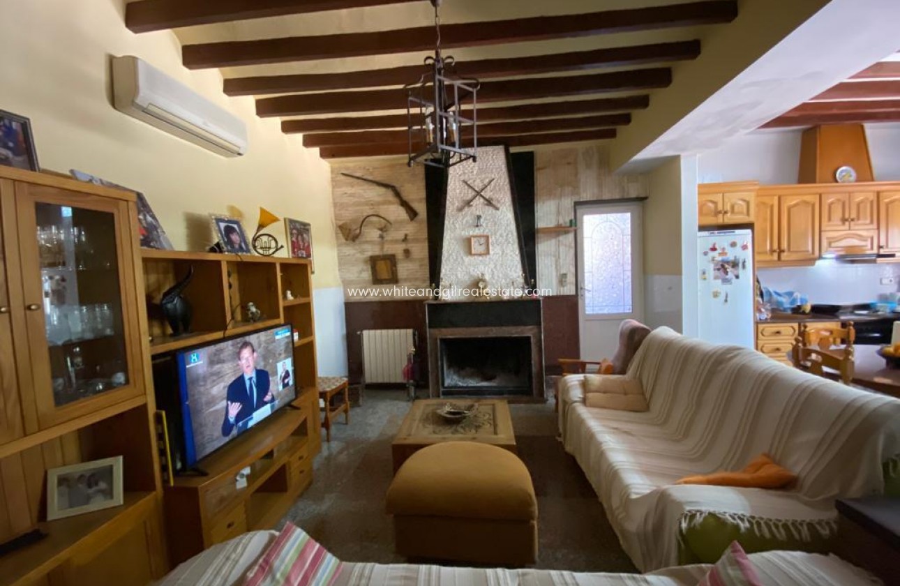 Sale - Country house  - Monóvar/Monóver - Rural location