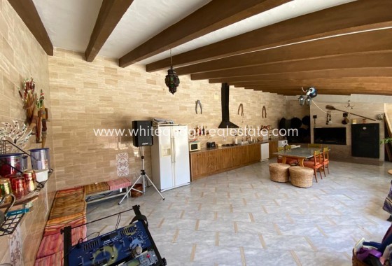 Sale - Country house  - Monóvar/Monóver - Rural location