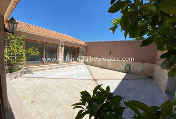 Sale - Country house  - Monóvar/Monóver - Rural location