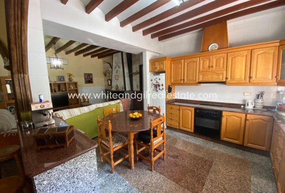 Sale - Country house  - Monóvar/Monóver - Rural location